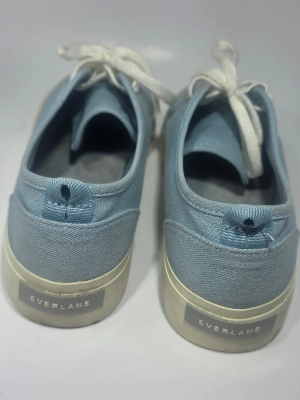 Everlane Women's Canvas Lace Up Sneakers Light Blue Casual Shoes Size 8.5